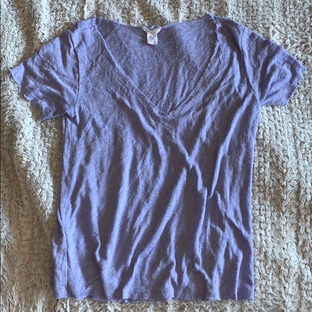 Lavender V-neck shirt